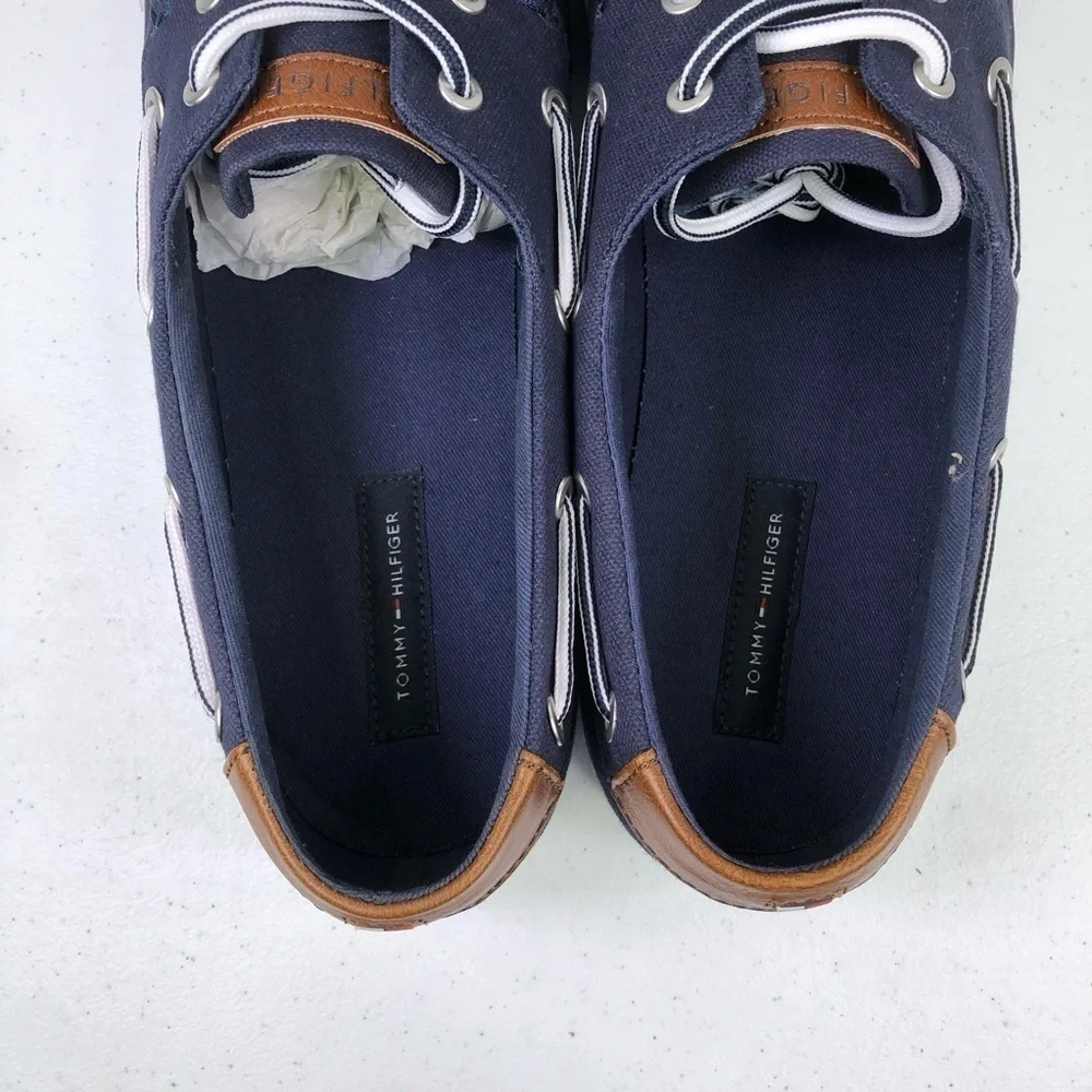TOMMY Hilfiger Petes Low Top Boat Shoes